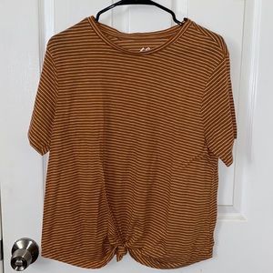 Charlotte Russe Tie front tee